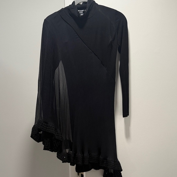 Analili Black Long Sleeve Dress - Picture 1 of 11